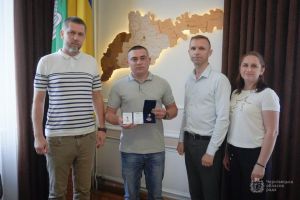 Голова Чернівецької облради у переддень професійного свята привітав військових медиків